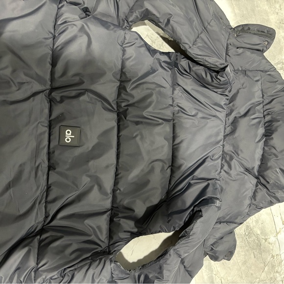 Alo Black Puffer Jacket Vest Hooded Women’s Size L - Picture 4 of 5